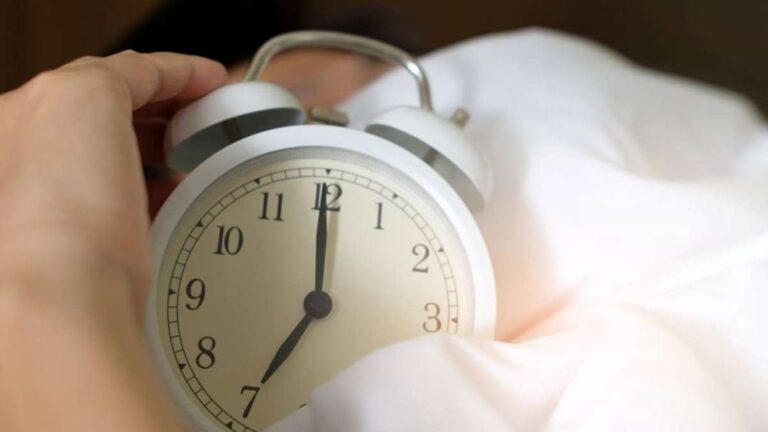 Proven Tips to Avoid Sleep Deprivation and Stay Healthy