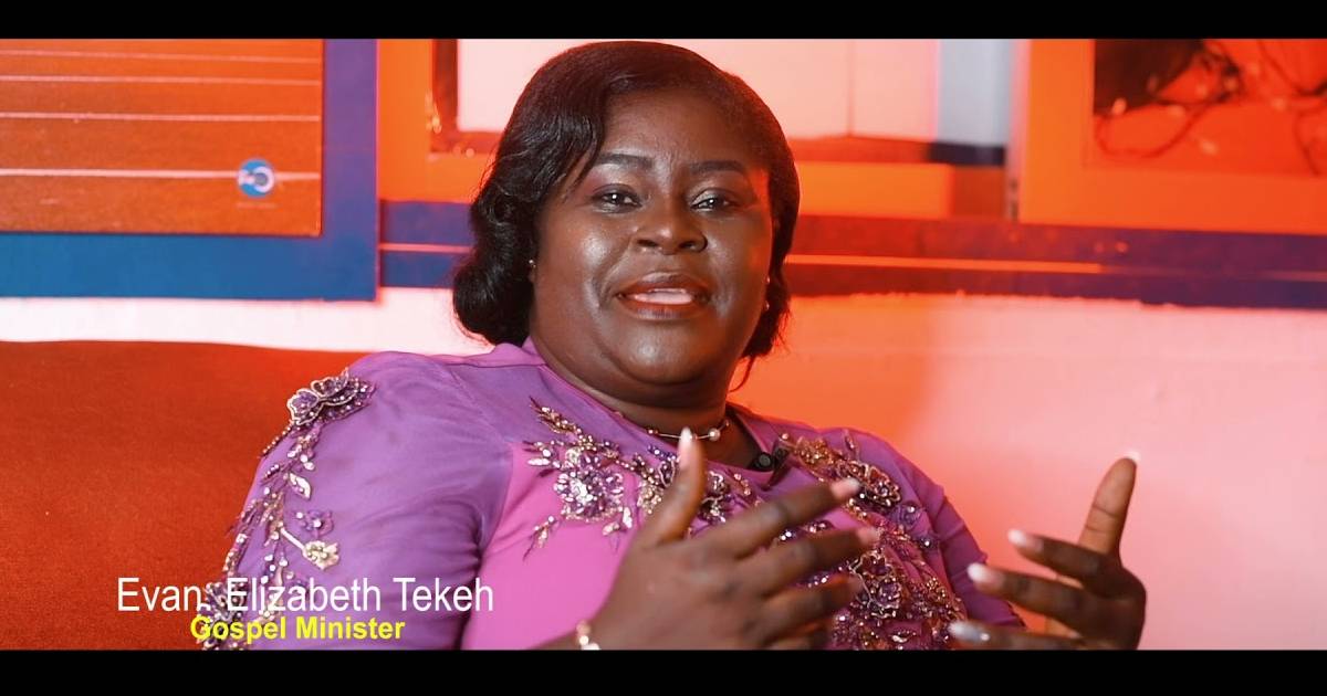 Elizabeth Tekeh Biography - Age, Musical Career and Albums